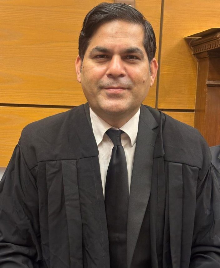 MMAzeem Daniyal Adv Best Lawyer in Lahore Best Lawyer in Lahore